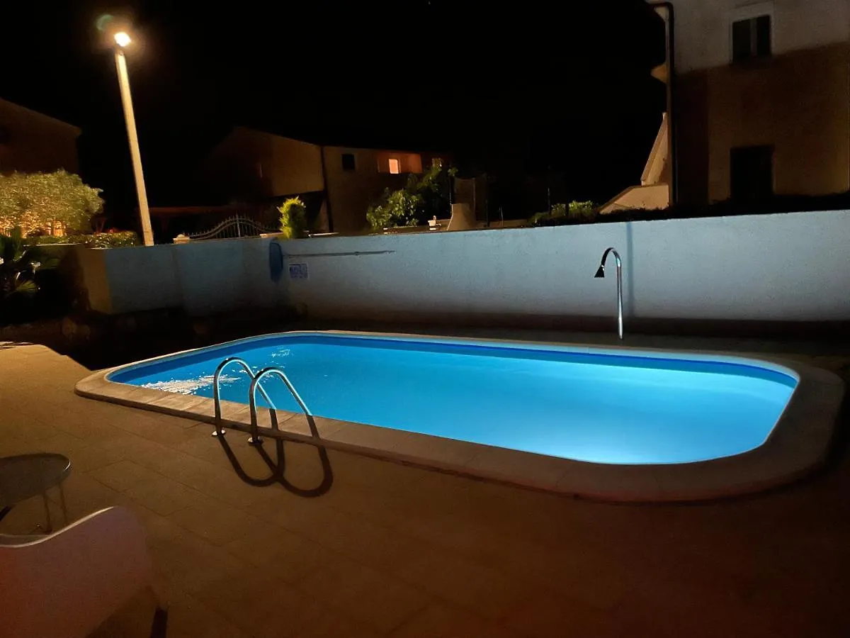 Villa Leonore Mit Beheizbarem Pool Пореч Дом отдыха