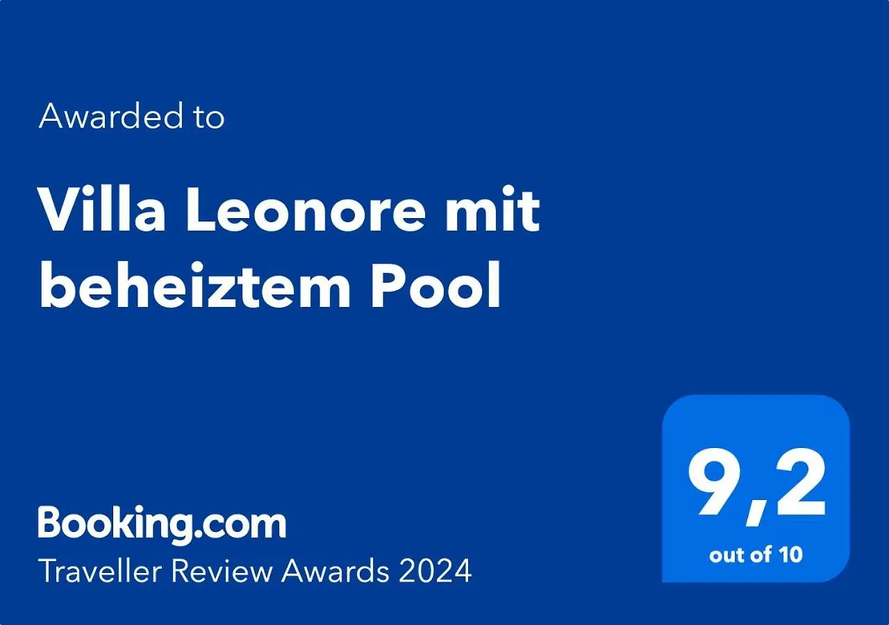 Дом отдыха Villa Leonore Mit Beheizbarem Pool Пореч